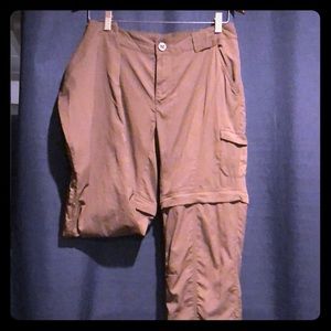 Hiking pants, sun protection